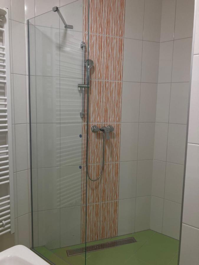 Capsule Hostel Zizkov Tower Πράγα Εξωτερικό φωτογραφία