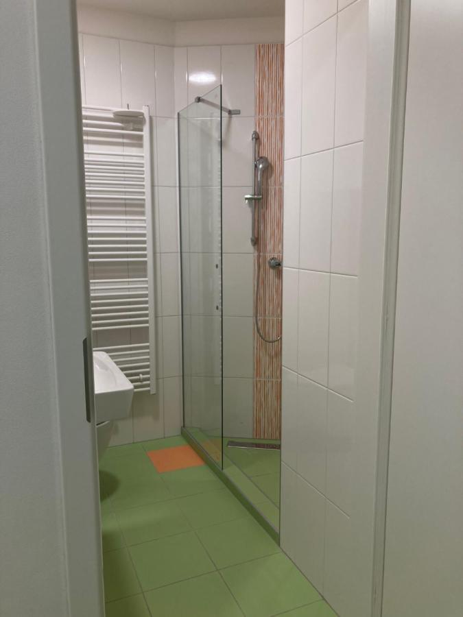 Capsule Hostel Zizkov Tower Πράγα Εξωτερικό φωτογραφία