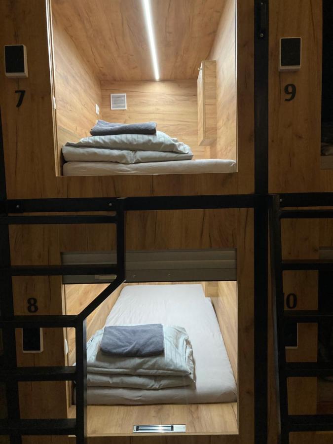 Capsule Hostel Zizkov Tower Πράγα Εξωτερικό φωτογραφία