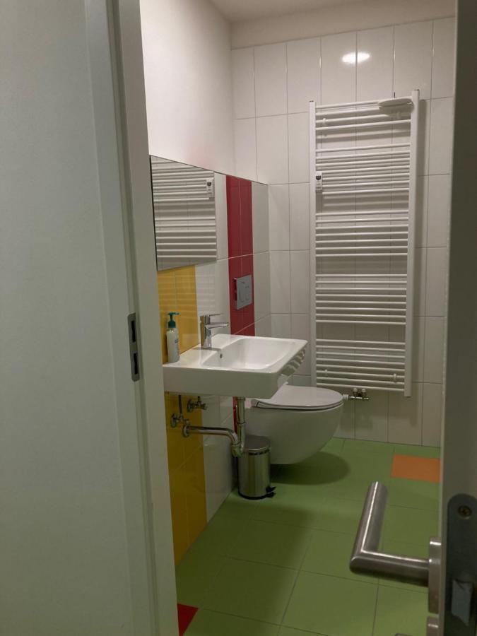 Capsule Hostel Zizkov Tower Πράγα Εξωτερικό φωτογραφία