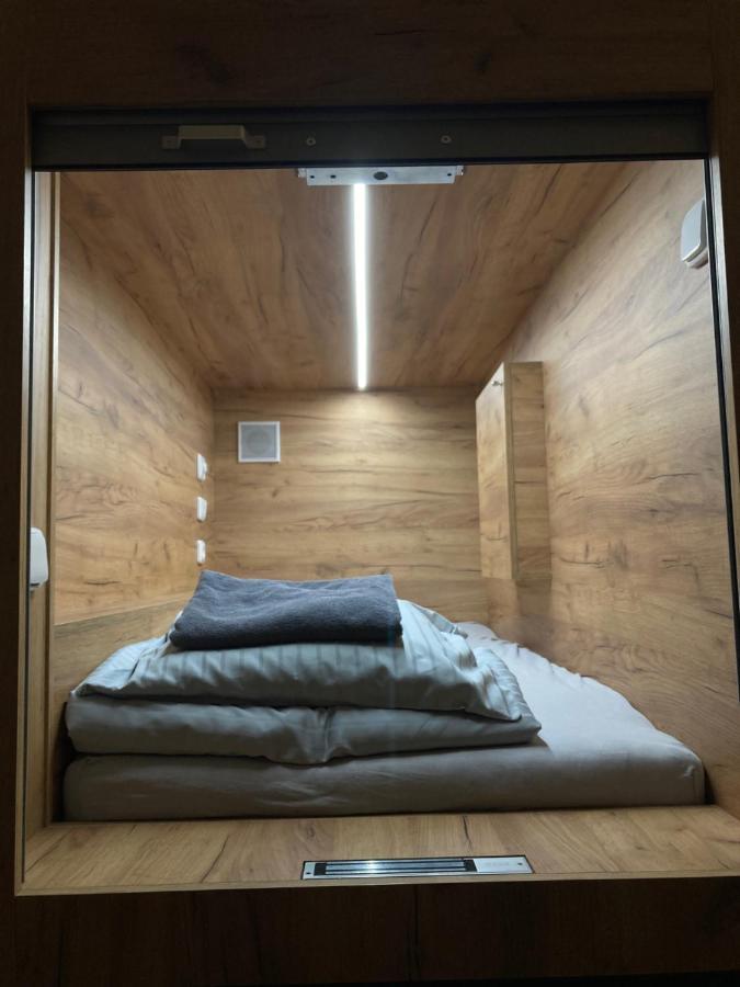 Capsule Hostel Zizkov Tower Πράγα Εξωτερικό φωτογραφία